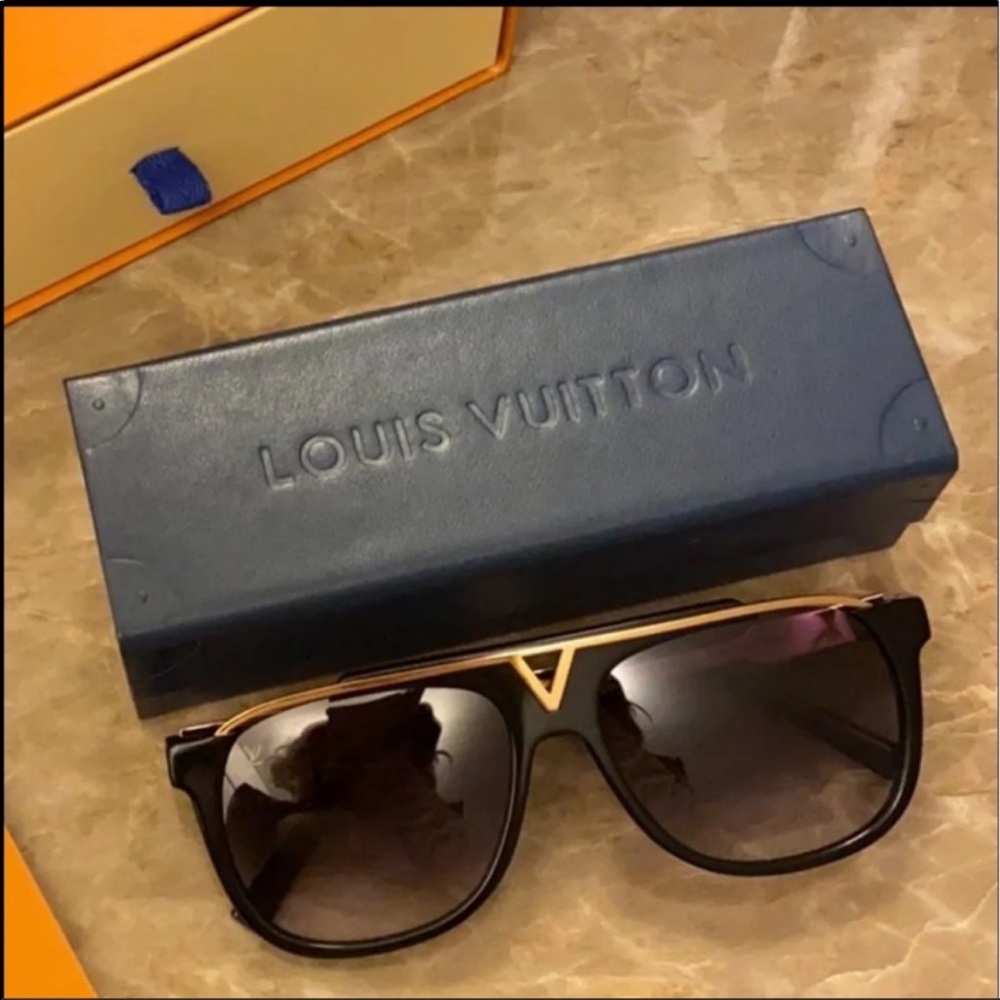 louis vuitton timeless, classic glasses